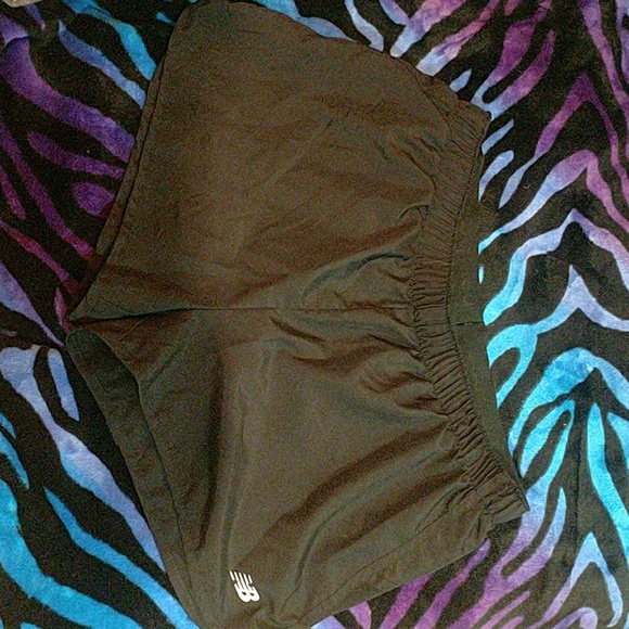 New Balance shorts - Picture 2 of 8
